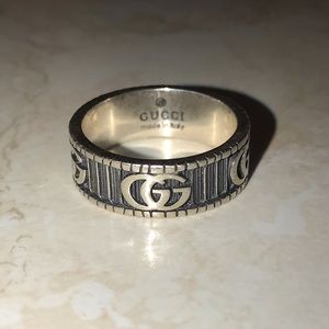 GG Mens ring